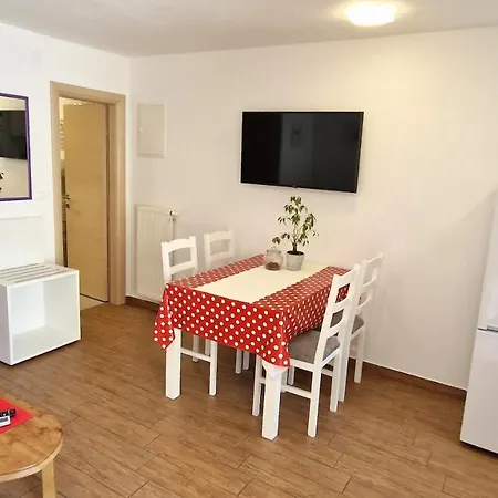 Pipo Lägenhet Krk Town